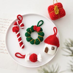 Christmas decoration yarn knitting doll